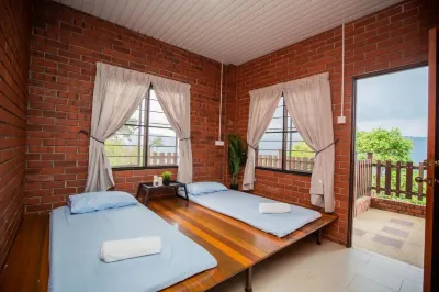 Red House the Garden Stay in Bukit Tinggi by PLAY Hotel dekat Japanese Villacg