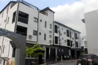 Mountaintop Suite and Apartment