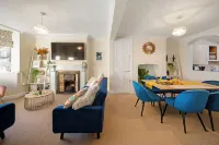 Cotswolds / 3BD / 1.5 Bath / Garden / City Centre - 3 stjerner