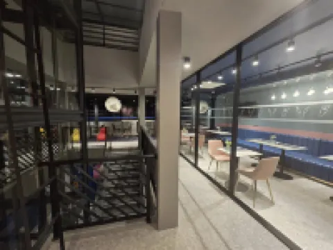 ARNI HER Ladies Hotel (Female Only)