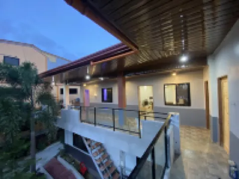 Momshie's Apartelle and Restaurant Hotels in Caba