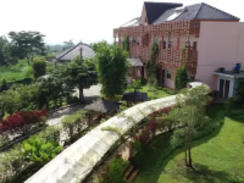 Tulip Guest House & Cafe Hotels in Junrejo