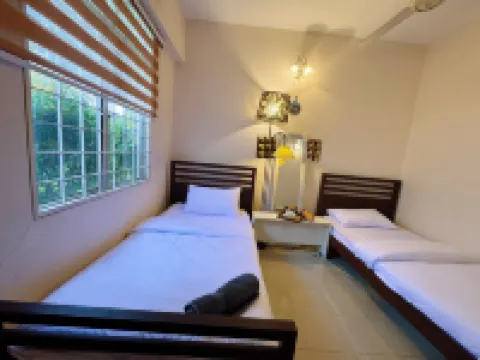 Beachfront Bliss with 3BR Sea View Glory Beach PD 酒店