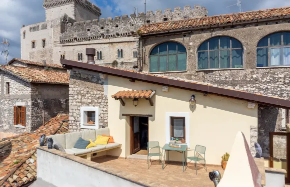 極光中世紀別墅酒店