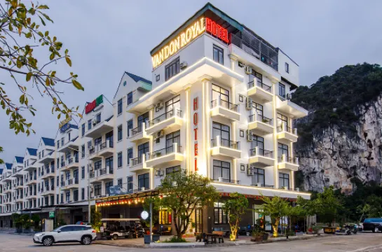 Van Don Royal Hotel