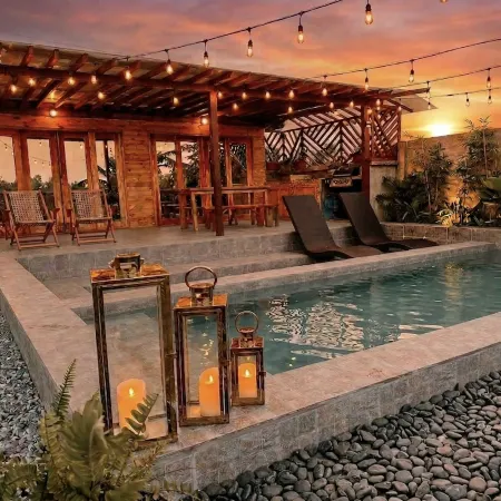Sundown Farm Stay | Pinewood Villa with Pool