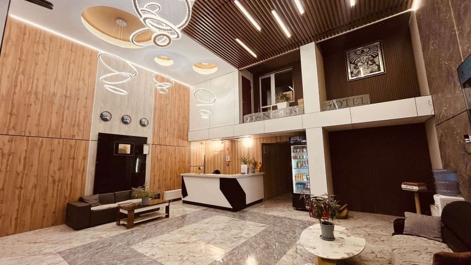 Ayanchin Hotel