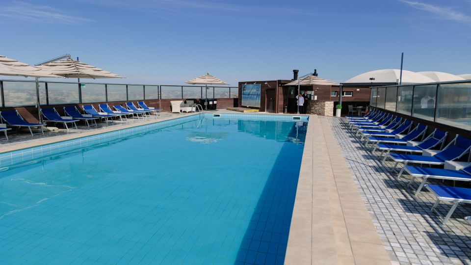 River Palace Hotel