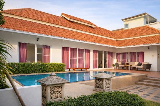 Tropical Pool Villa1