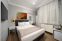 Galley Port Hotel