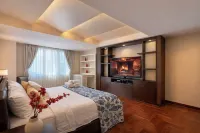Private villa Central Bangkok, Skytrain, 3 Malls, 5 Bedrooms, Garden BBQ - Villaer