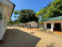 Crown Majesty Hotels in Arugam