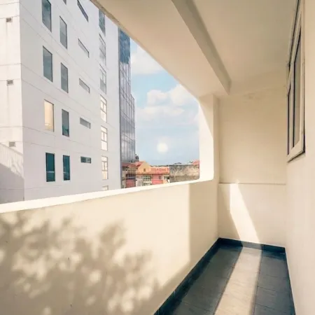 MyRoom - The Green Nest Nguyen Van Troi Отели рядом с достопримечательностью «Цюань 3»