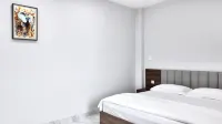 Kim Tan Motel - Tan Do Industrial Park - parking