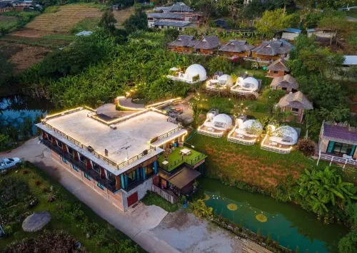 Eden garden resort at Monjam - فلل