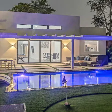 Luxury Villa in Miami | Pool | Mini Golf & BBQ