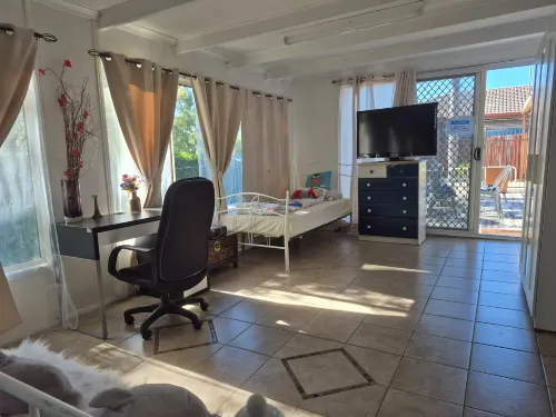 Budget House at Runcorn - 2 ดาว