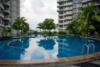 Chic 3BR in Danga Bay with Water Views & Parking Hotels in Johor Bahru