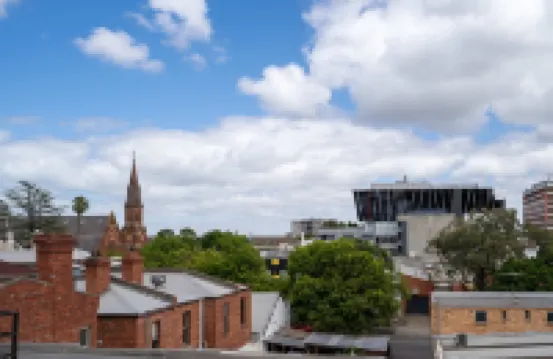 Modern 2BR Apartment with Smart TV and Views