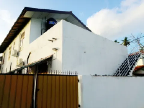 Tropical Suites - Airport Transit Residence Hotels in Negombo