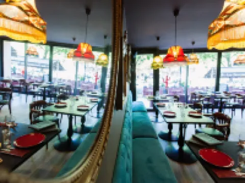 Logis Hôtel Le Glacier Hotels in Orange