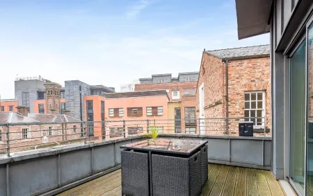Host & Stay | Campbell Square Roof Terrace Apartment Отели рядом с достопримечательностью «Paul McCartney's Childhood Home»
