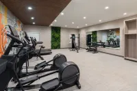 La Quinta Inn & Suites by Wyndham DeSoto - Gym