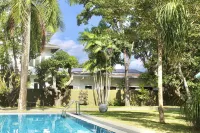 Tropical Terrace Negombo - Rooftop Pools