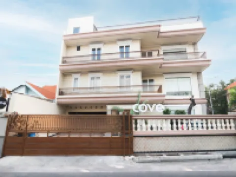 Cove Zeidan House Hotels in Sedati