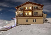 ホテル デカ グダウリ のホテル