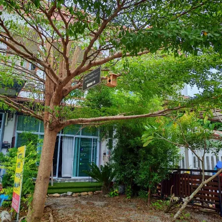 Little Charlie's House Khanom