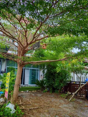 Little Charlie's House Khanom