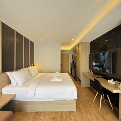 J5 Hotel Отели рядом с достопримечательностью «Тайская Королевская Армия»