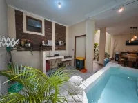 Monggo Nginep @Kotagede 5 Rooms with Tropical Pool Hotels in Kotagede