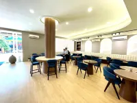 SNK HOTEL Hotels near Pha That Luang