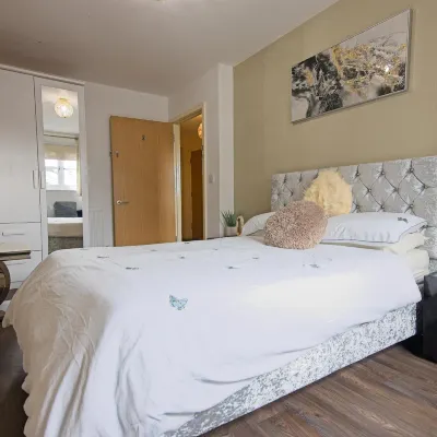 FIve Star Rated Condo Hotels near Didsbury