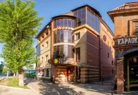 Aura Aquarelle Hotel - 4-Star
