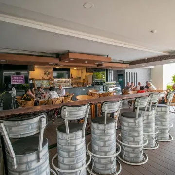 Escape Condominium Beachfront Suites - Mae Phim