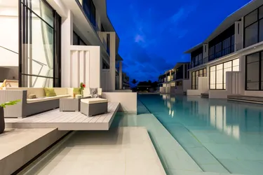 รูปภาพของElegant Pool Access Townhouse Near Beach