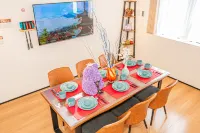 5-min to Edogawa / 3-story villa / 3 rooms, 1 bath Hotels in Ichikawa