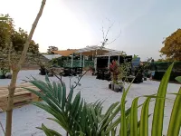 Skippers Coliving Diani - Adults only Các khách sạn ở 