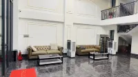 JINDING HOTEL BUSINESS HOUSEHOLD