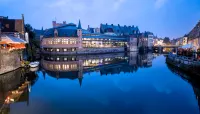 Dock Suites