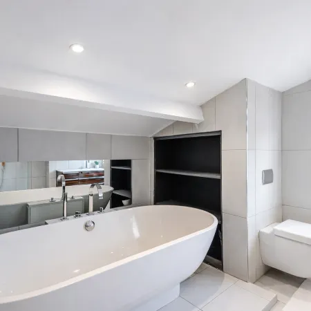 Medway View Luxe House in Maidstone City Centre with Parking