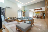 Cheekaaboo Playhouse – Cozy 3-Bedroom Family Stay