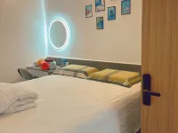 ÊM ATTIC HOMESTAY Hotels near Main Post Office