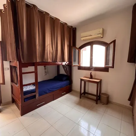 IRA Hostel