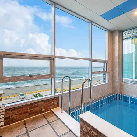 Pohang Kkebi Pool Villa