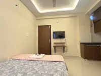 Vaaraahi elite guest house Hotels near Keesaragutta