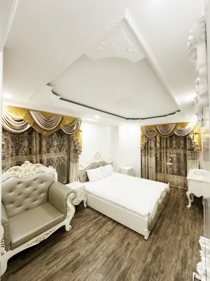 Homestay Ha Long Vip - Pools